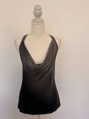Chic silk halter top in a dark grey ombre 🖤